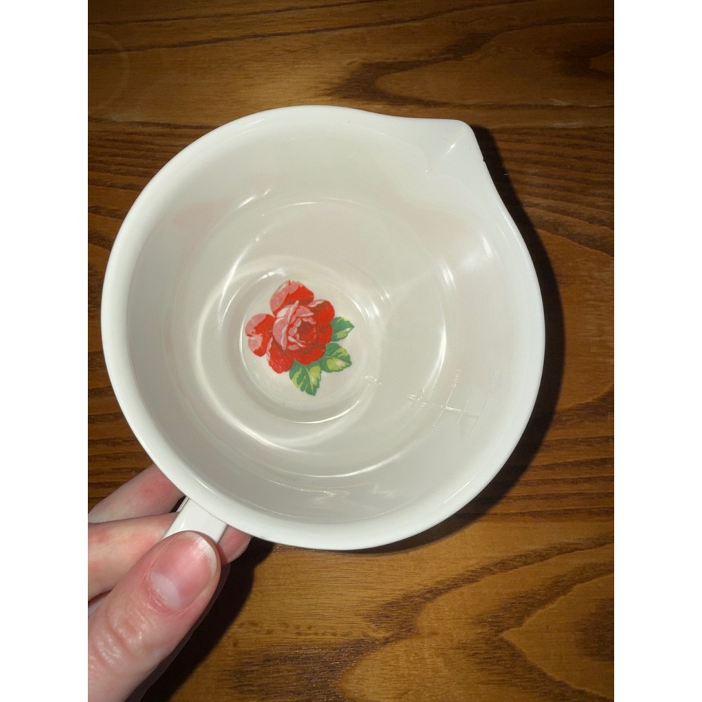The Pioneer Woman Red Floral Melamine Measuring Cup 1 Cup 8oz White Farmhouse - Picture 3 of 5